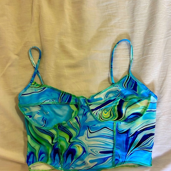 Blue Marbled Crop Top - Picture 2 of 3